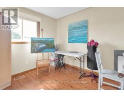 38 CAVANAUGH CRESCENT - 19
