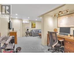 38 CAVANAUGH CRESCENT - 20