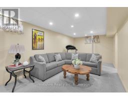 38 CAVANAUGH CRESCENT - 21