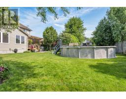 38 CAVANAUGH CRESCENT - 28
