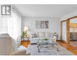 38 CAVANAUGH CRESCENT - 4