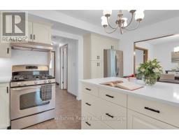 38 CAVANAUGH CRESCENT - 8