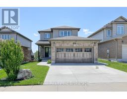 867 FRONTENAC CRESCENT - 1