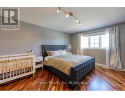 867 FRONTENAC CRESCENT - 15