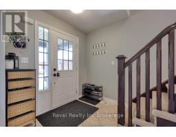 867 FRONTENAC CRESCENT - 5