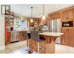 7 LYNDALE ROAD - 10