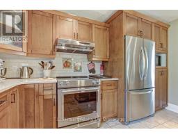 7 LYNDALE ROAD - 12