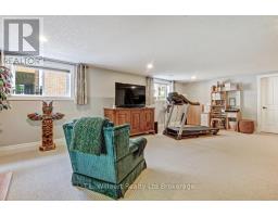 7 LYNDALE ROAD - 21