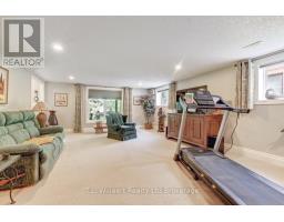 7 LYNDALE ROAD - 22
