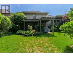 7 LYNDALE ROAD - 31