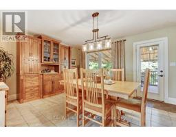7 LYNDALE ROAD - 7