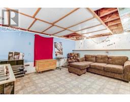 186 CHARLES STREET E - 21