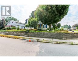 186 CHARLES STREET E - 3