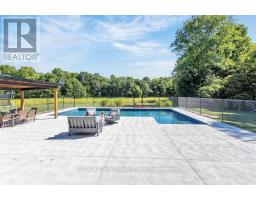 592 CARSON SIDE ROAD - 36