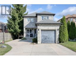60 CANROBERT STREET - 3