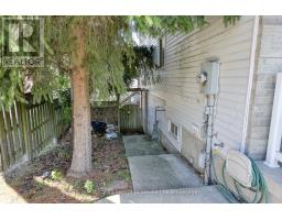 60 CANROBERT STREET - 35