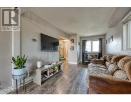60 CANROBERT STREET - 6