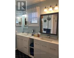 65 EDWIN CRESCENT - 21