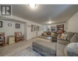 8 DEAN CRESCENT - 33