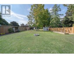 8 DEAN CRESCENT - 40
