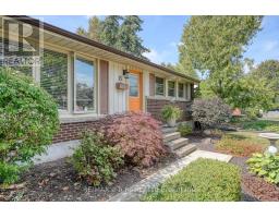 8 DEAN CRESCENT - 7