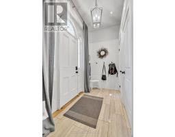 105 VANSITTART AVENUE - 14