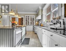 105 VANSITTART AVENUE - 16