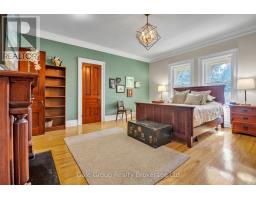 105 VANSITTART AVENUE - 33
