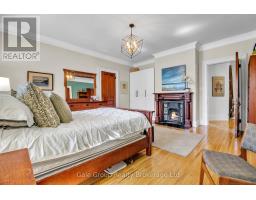 105 VANSITTART AVENUE - 34