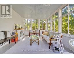 105 VANSITTART AVENUE - 38