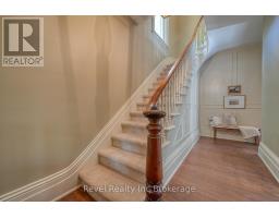 116 VANSITTART AVENUE - 11