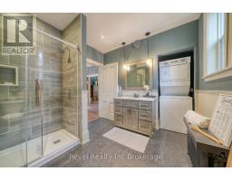 116 VANSITTART AVENUE - 17