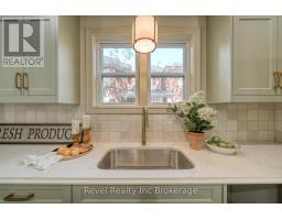 116 VANSITTART AVENUE - 23
