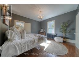 116 VANSITTART AVENUE - 33