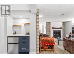 49 DEREHAM DRIVE - 32