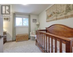 1011B VANIER AVENUE - 24
