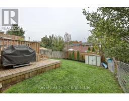1011B VANIER AVENUE - 32