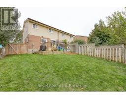 1011B VANIER AVENUE - 33