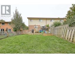 1011B VANIER AVENUE - 34