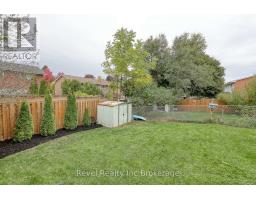 1011B VANIER AVENUE - 36