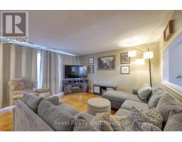 1011B VANIER AVENUE - 9