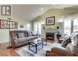24 - 87 DONKER STREET - 15