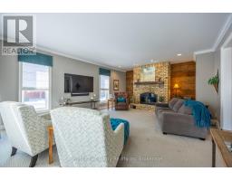 33 DEMEYERE AVENUE - 16