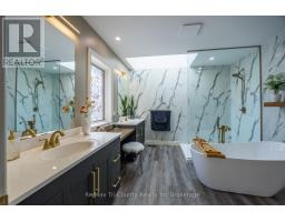 33 DEMEYERE AVENUE - 21