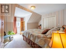 33 DEMEYERE AVENUE - 24