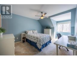 33 DEMEYERE AVENUE - 26
