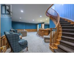 33 DEMEYERE AVENUE - 29