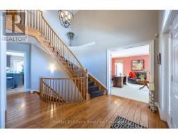 33 DEMEYERE AVENUE - 4