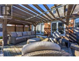 33 DEMEYERE AVENUE - 43