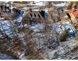 33 DEMEYERE AVENUE - 46